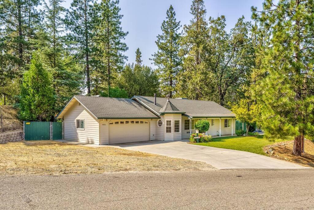 Acorn House - Charming House In Green Heaven With Pool Table With Lovely Backyard Oakhurst Luaran gambar