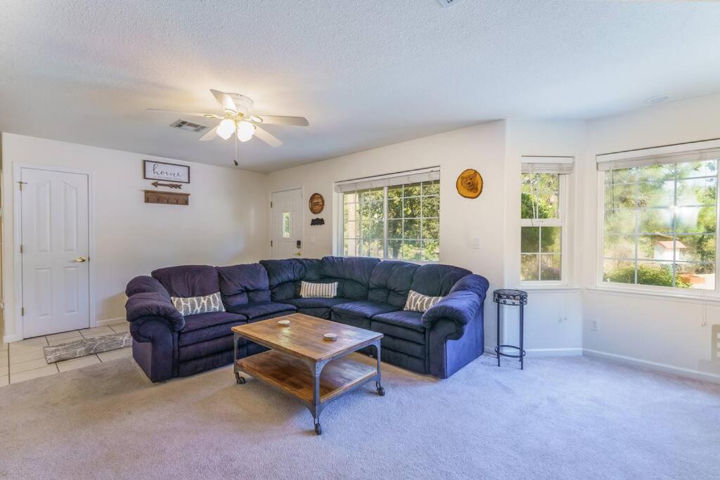 Acorn House - Charming House In Green Heaven With Pool Table With Lovely Backyard Oakhurst Luaran gambar